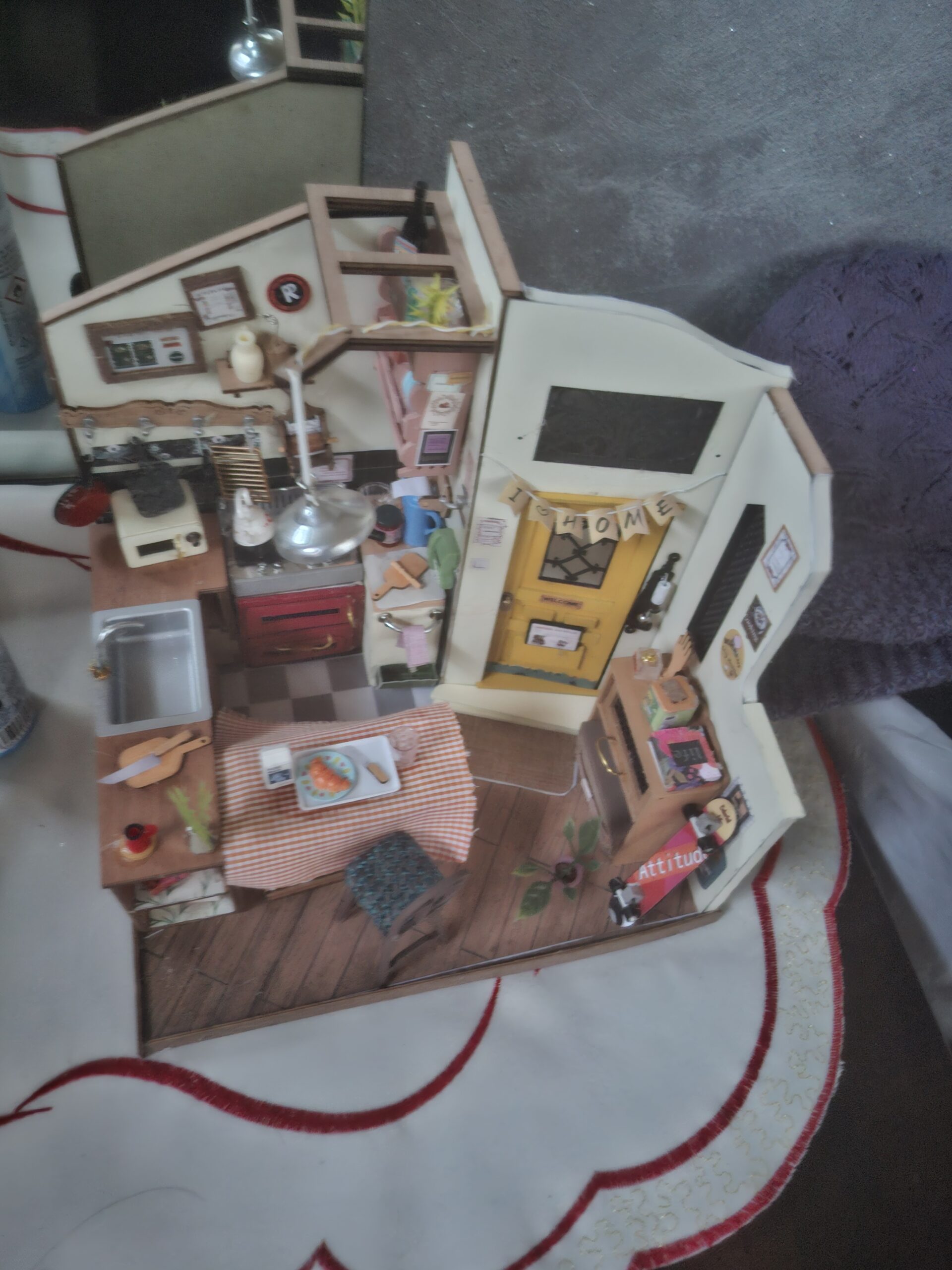 Bucatarie Cozy - Casuta in Miniatura DIY 3D - 196 Piese - Rolife DG159 photo review